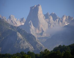 El parque nacional de los picos de europa: aventura y naturaleza