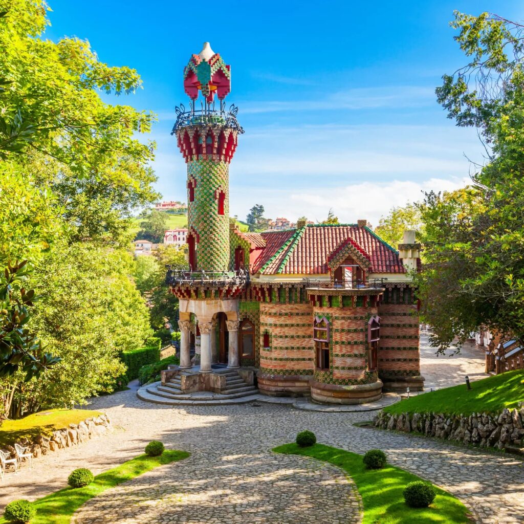  Capricho de Gaudí en Comillas 
