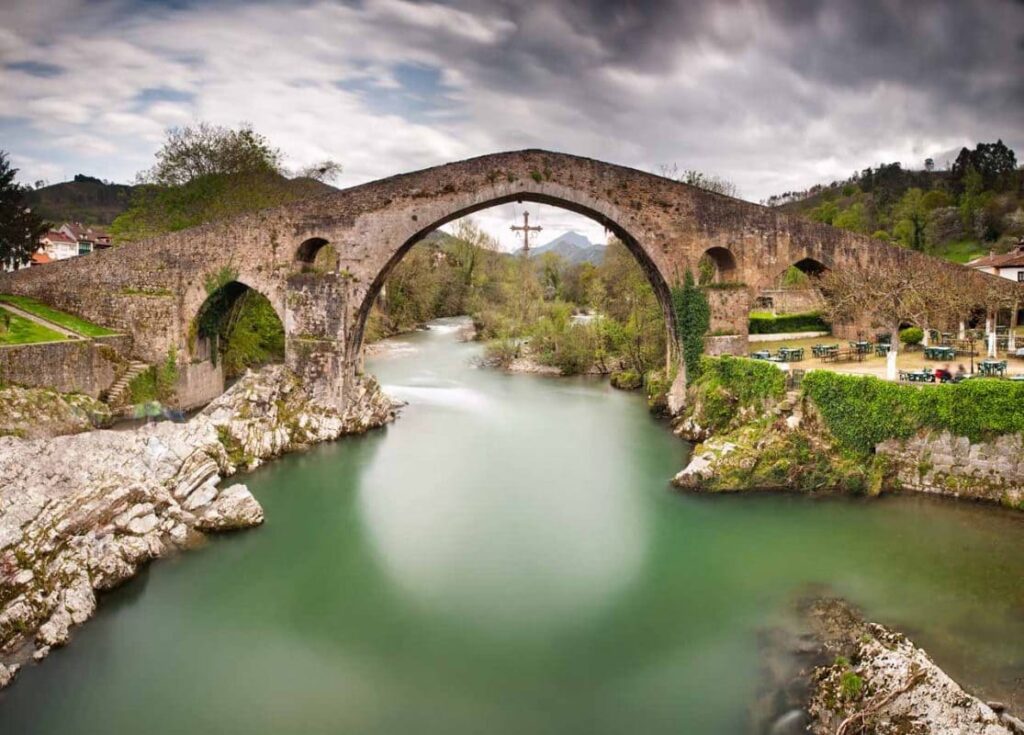 Puente Romano de Cangas de Onís en Asturias