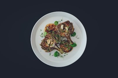 Plato gourmet de setas de temporada en Cantabria